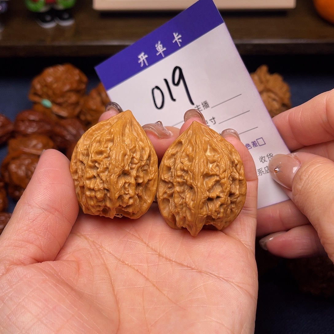 吊坠文玩核桃老树鸡心32+
