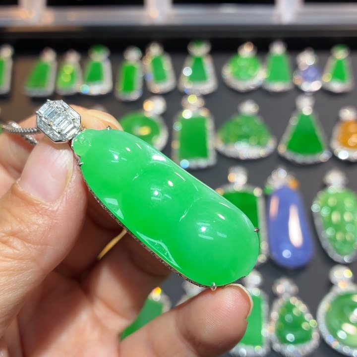翡翠18K金镶嵌吊坠(不含链)翡翠