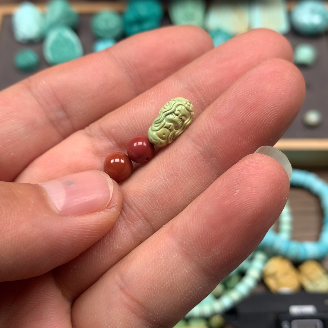 南红玛瑙雕刻未镶嵌