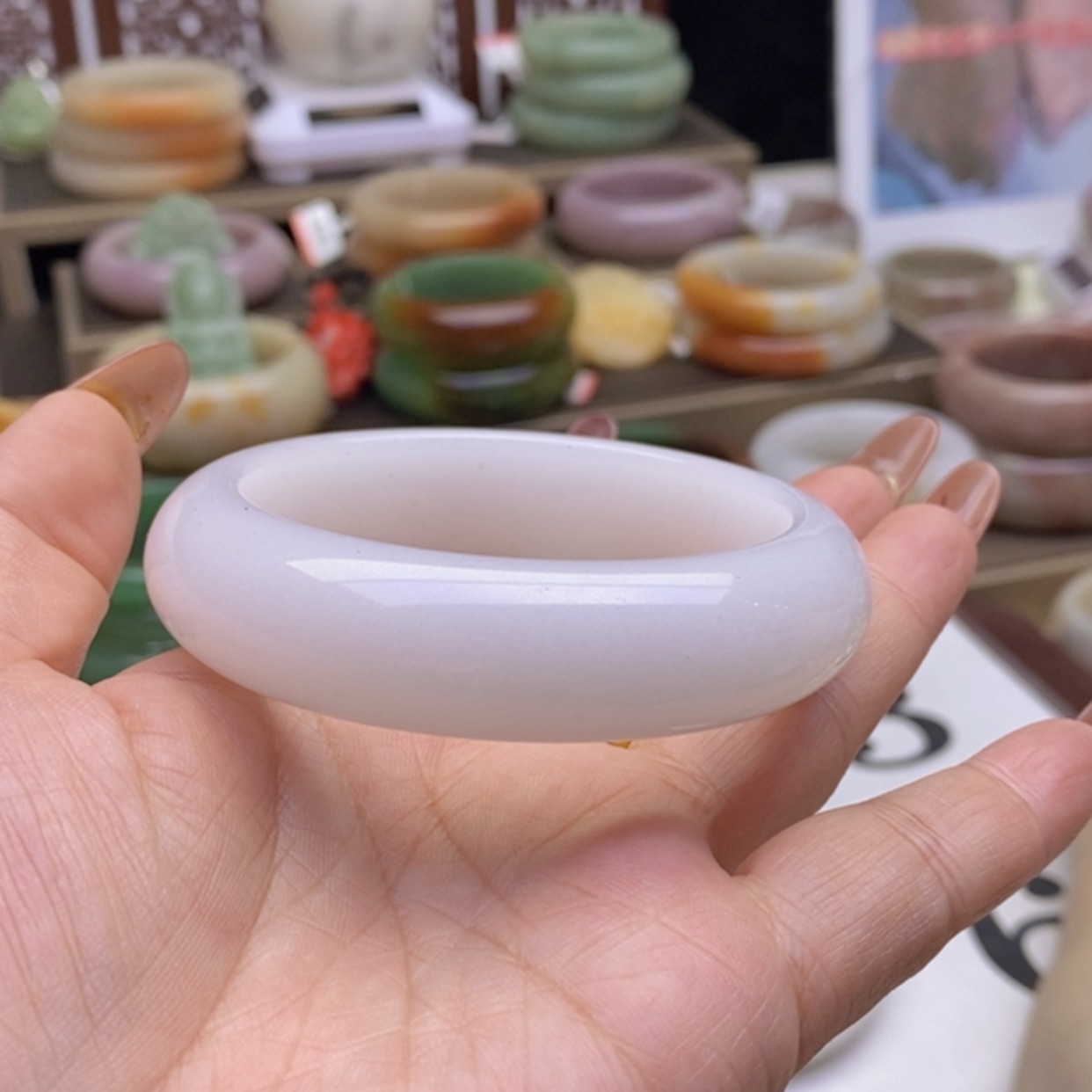 【闪购商品】石英质玉手镯未镶嵌文*