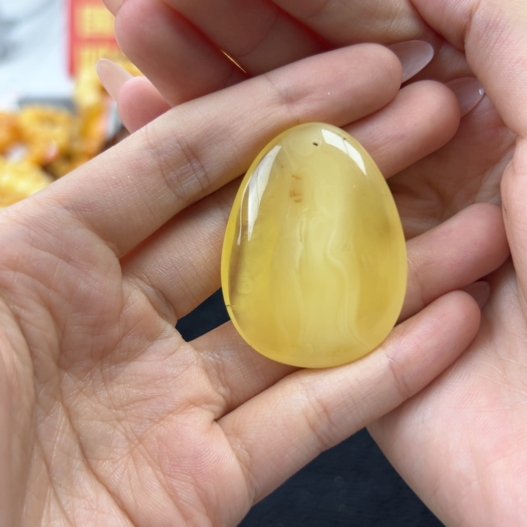 未镶嵌琥珀珠宝奇石