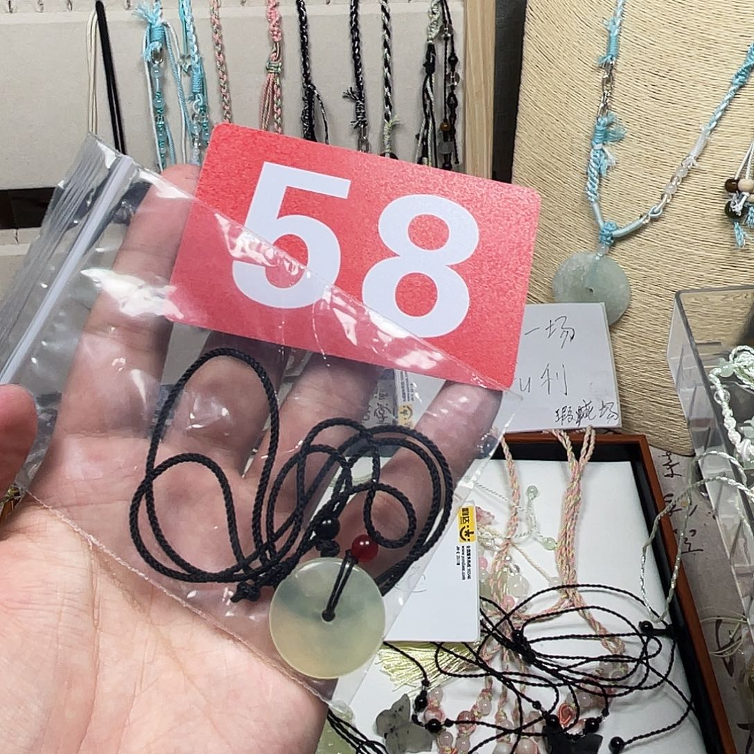 蛇纹石玉合金颈饰