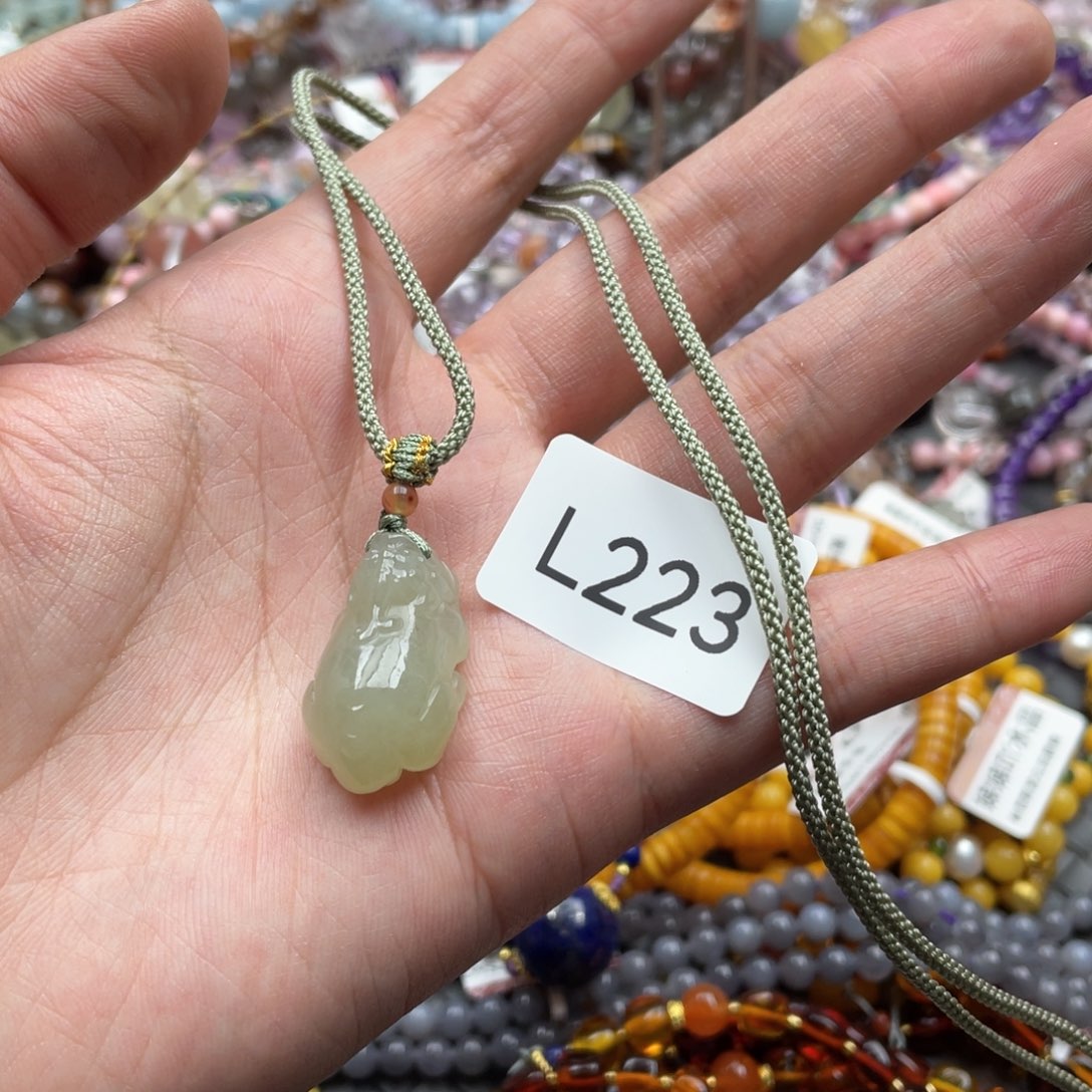 颈饰未镶嵌和田玉