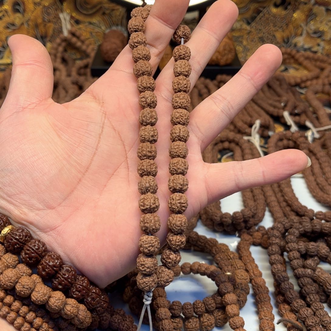 金刚菩提手串凹底梅花