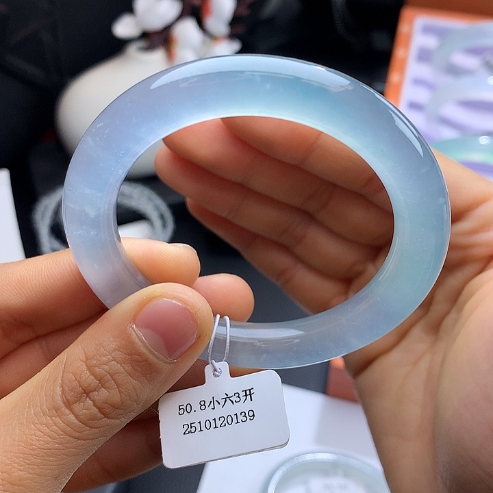 未镶嵌手镯翡翠51冰蓝圆条