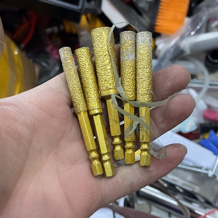 黄***河旧的有瑕疵需要的看好图片下单