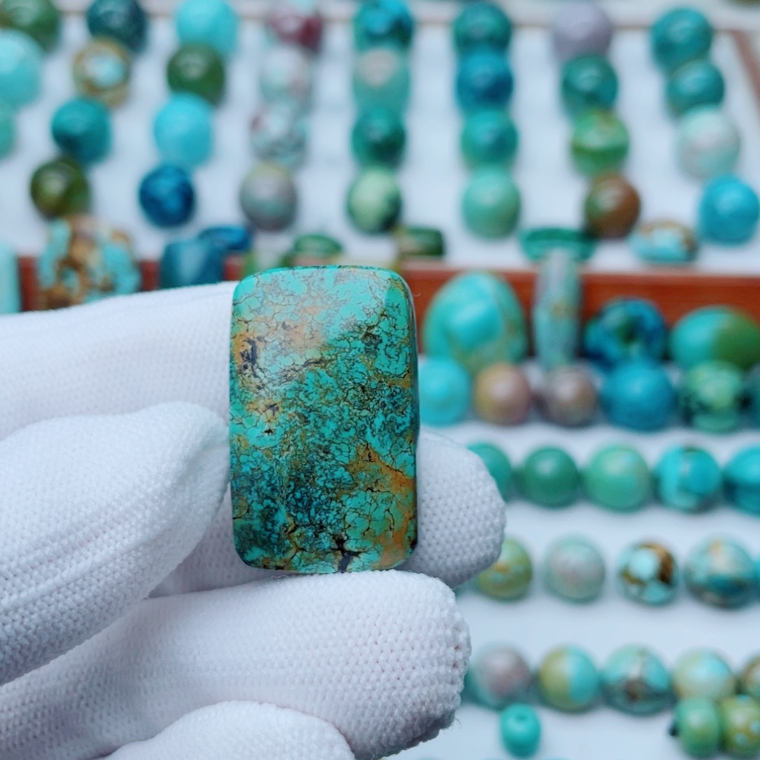 未镶嵌绿松石珠宝奇石