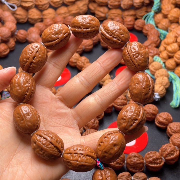 文玩核桃吊坠大枣