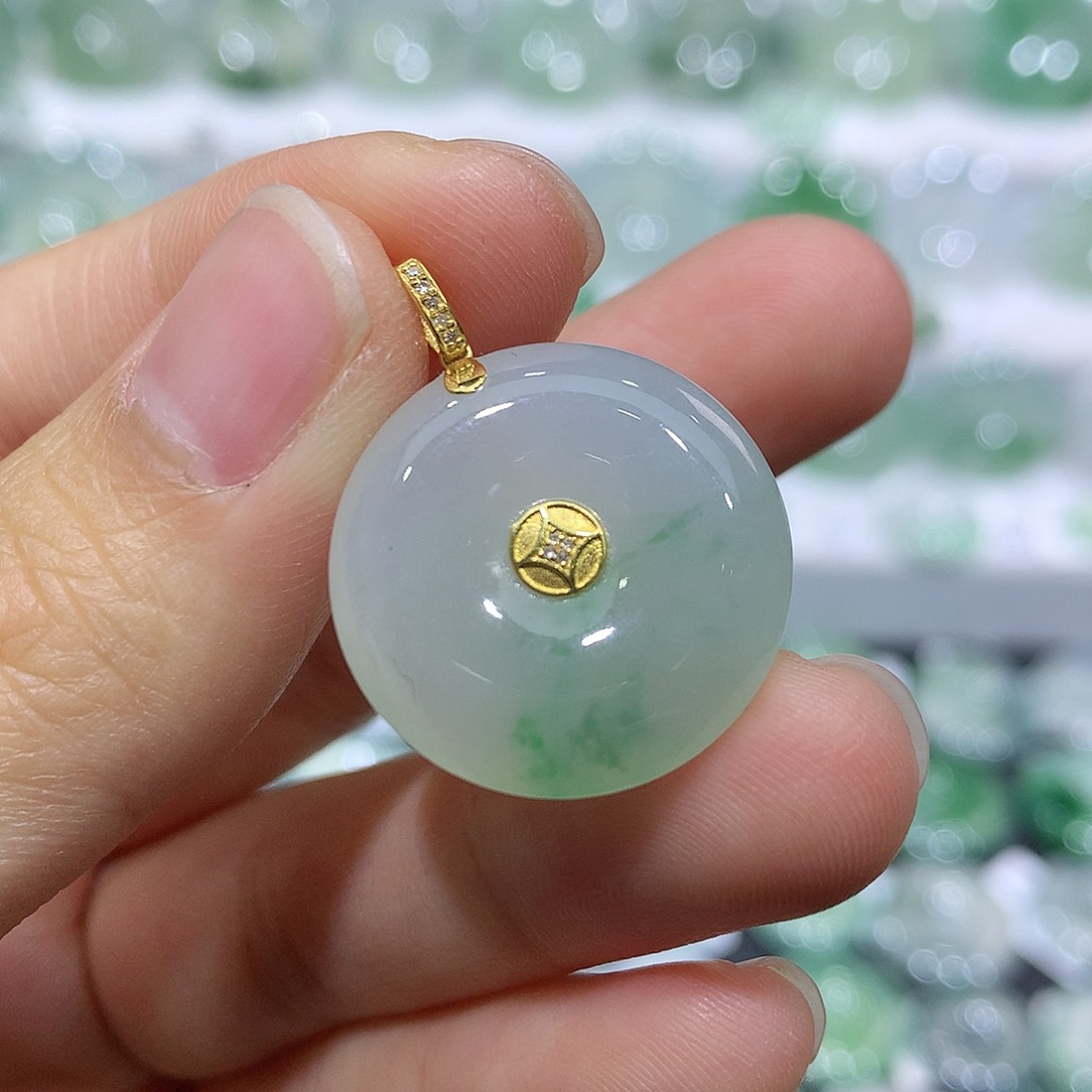 翡翠吊坠(不含链)未镶嵌