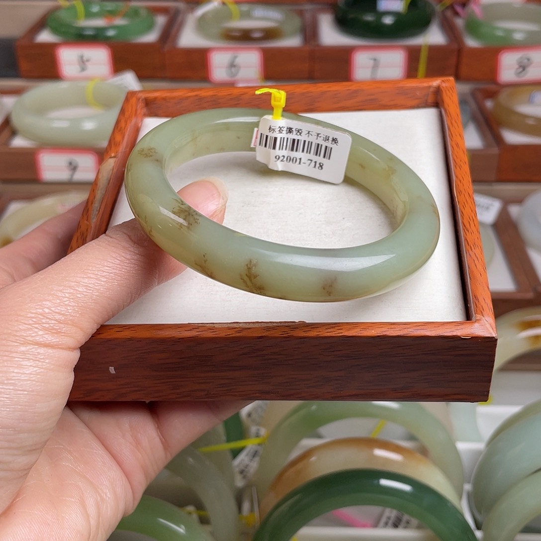 【闪购商品】和田玉未镶嵌手镯