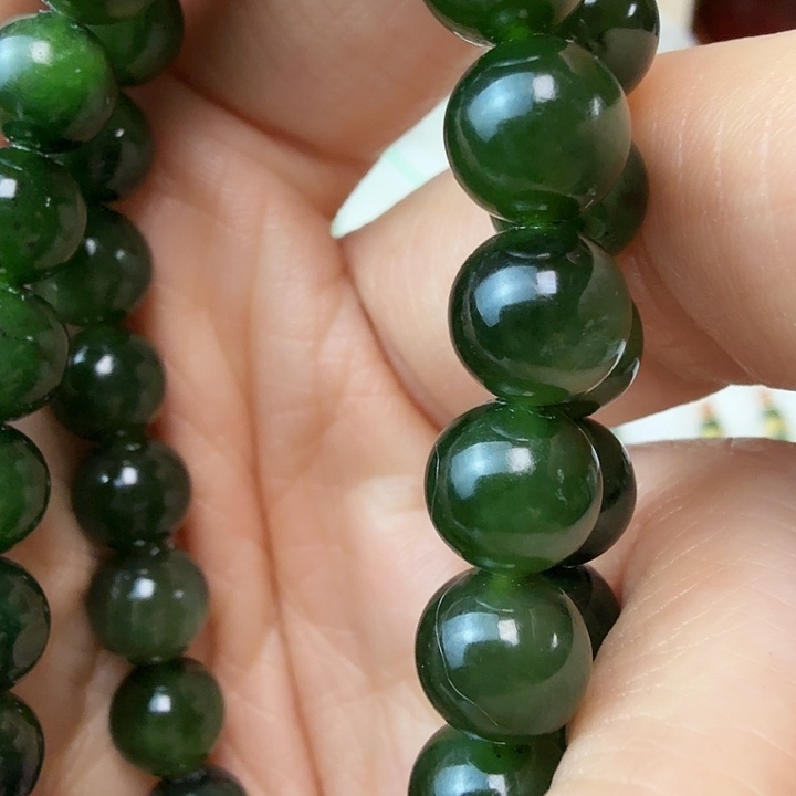 和田玉（糖玉）颈饰未镶嵌深色妈妈链碧玉