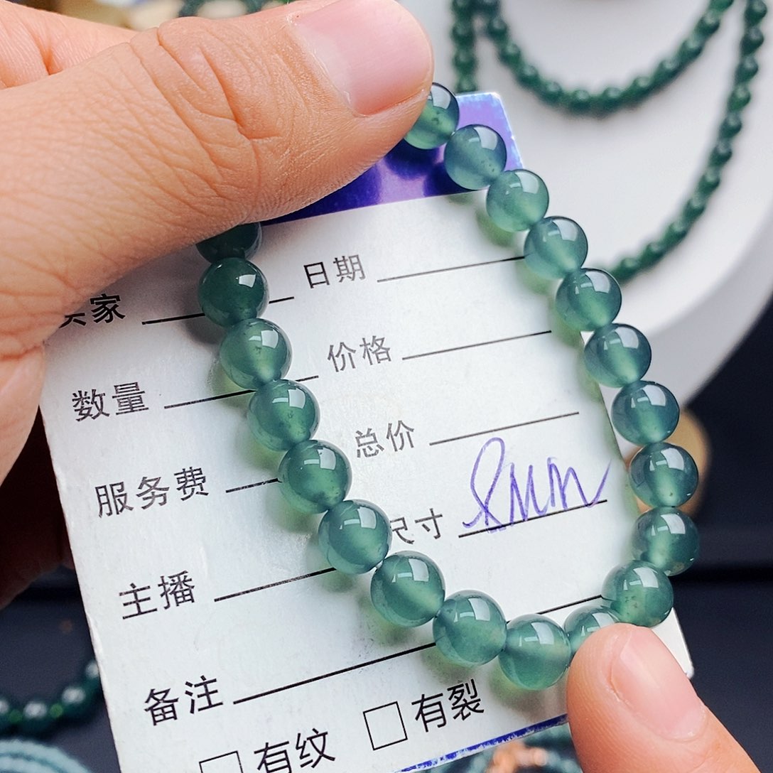 翡翠手链未镶嵌翡翠