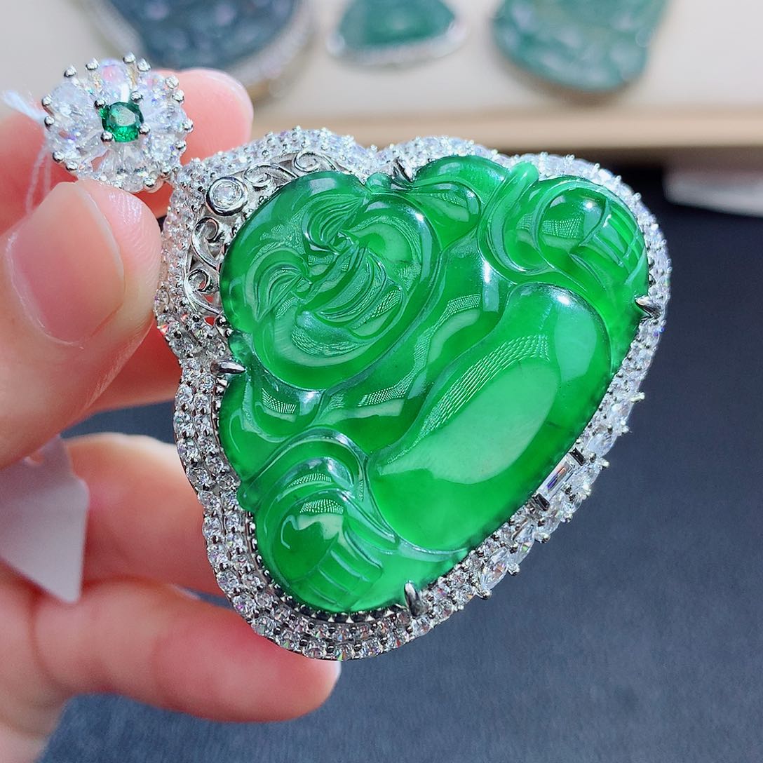 翡翠颈饰银S925镶嵌翡翠