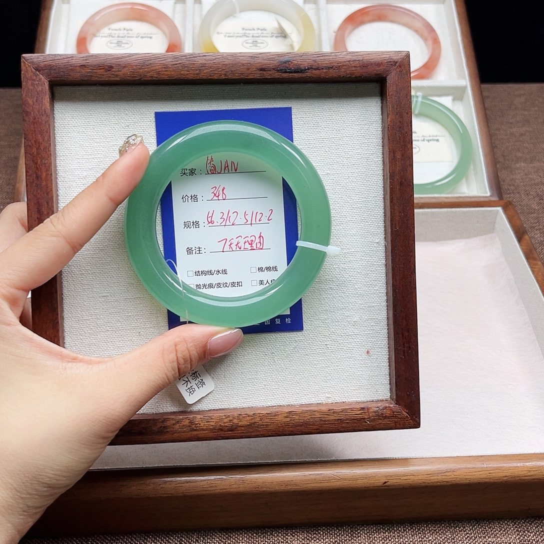 简***N未镶嵌手镯石英质玉