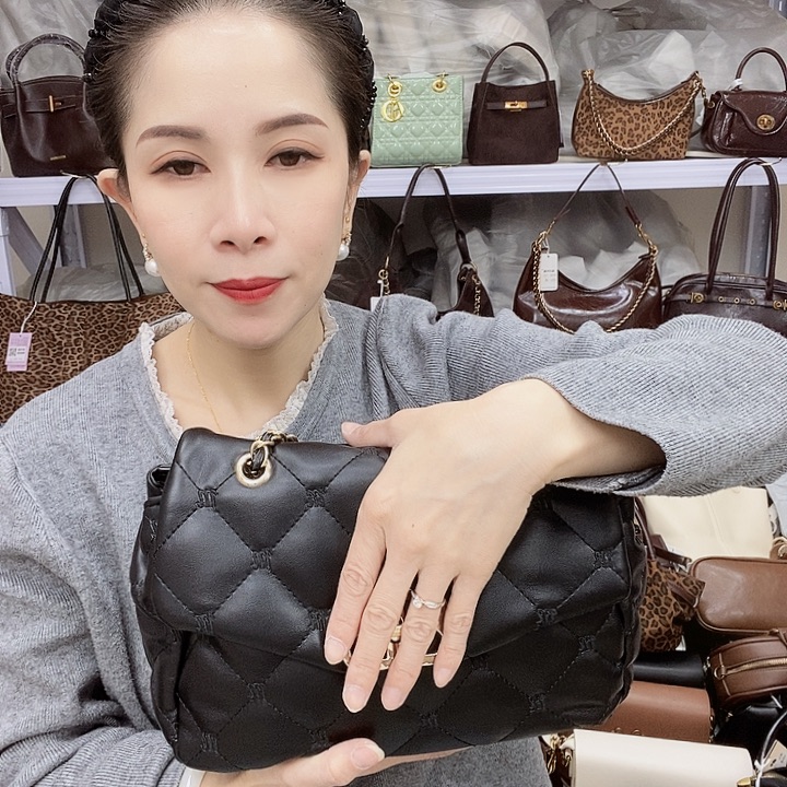 蚕丝小牛剖层皮革PU