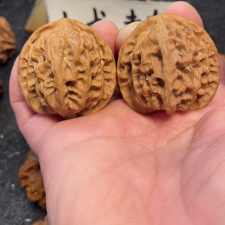 文玩核桃把件苹果园