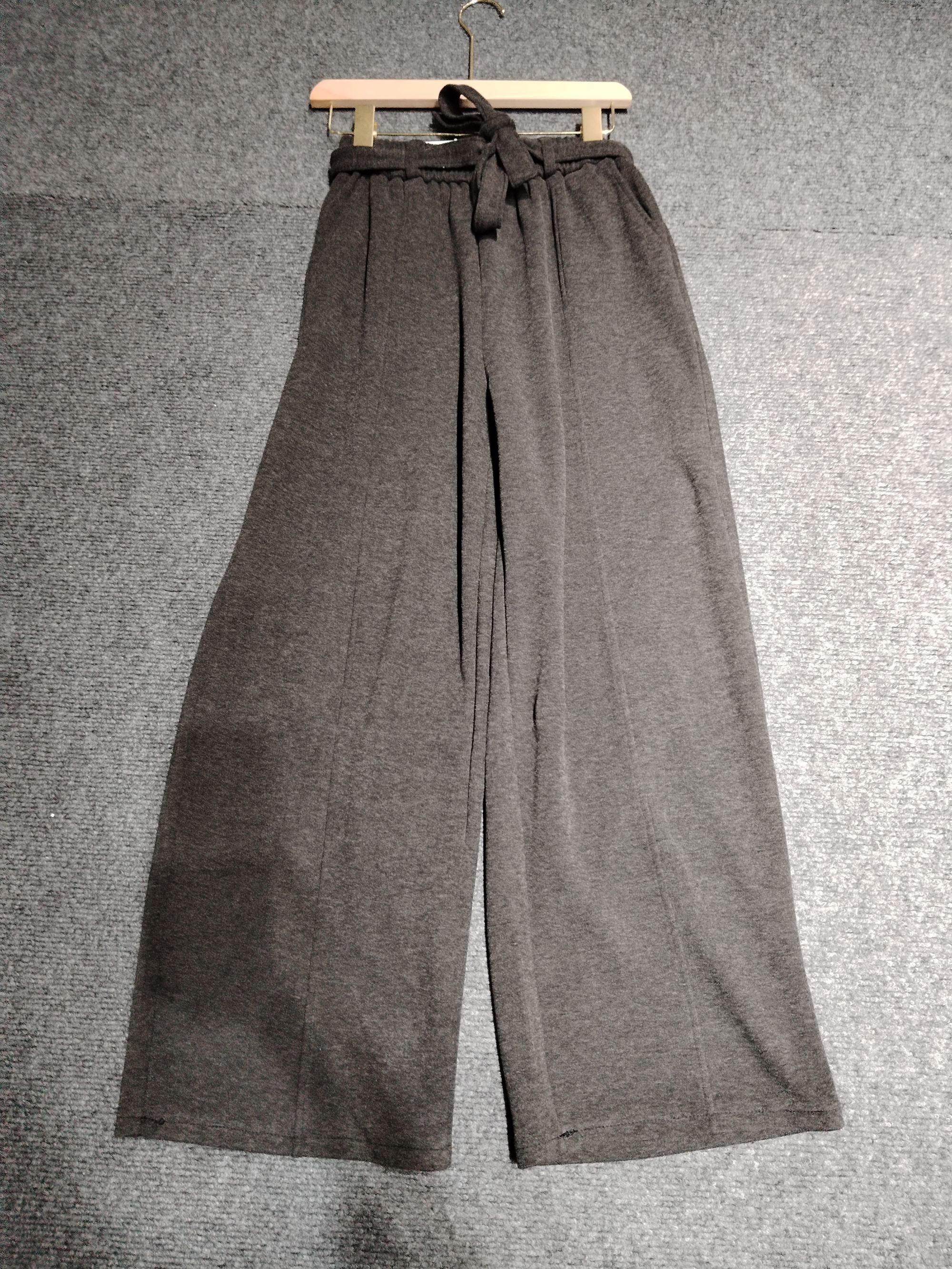 秋冬阔腿裤刺绣纯色千金风休闲裤潮流休闲时尚松紧腰