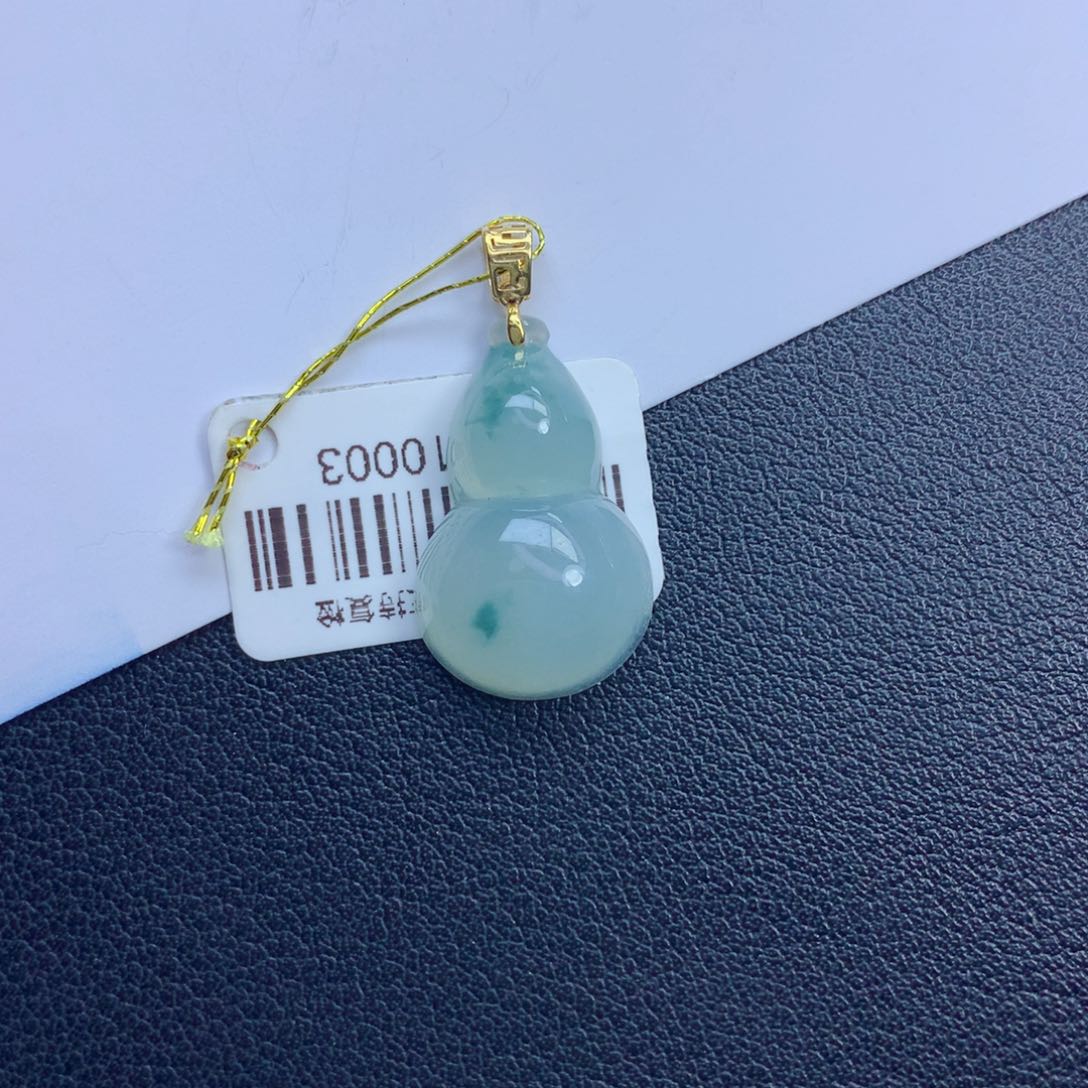 翡翠颈饰未镶嵌葫芦