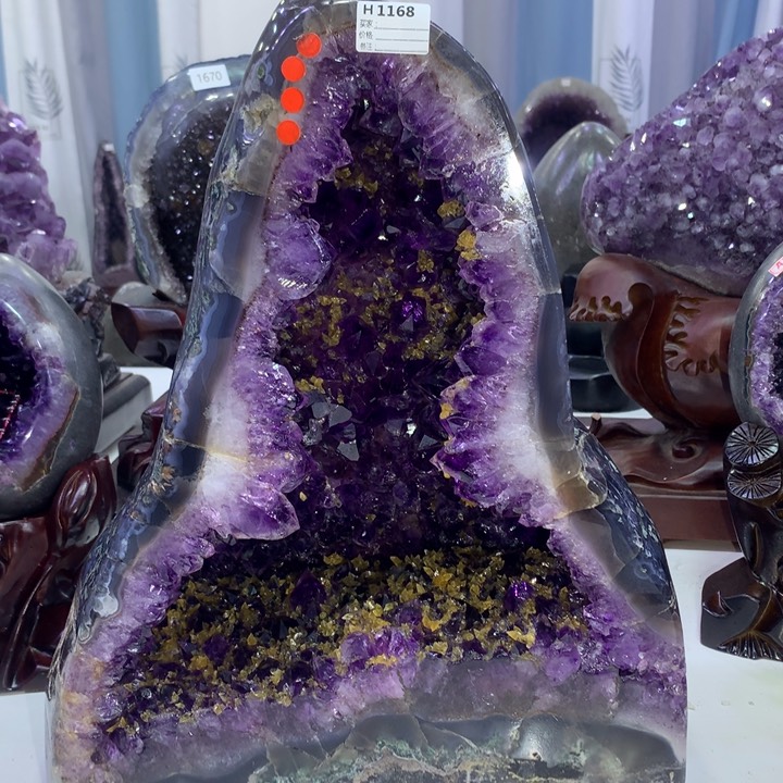 水晶紫水晶未镶嵌全抛紫晶洞共生黄方解石