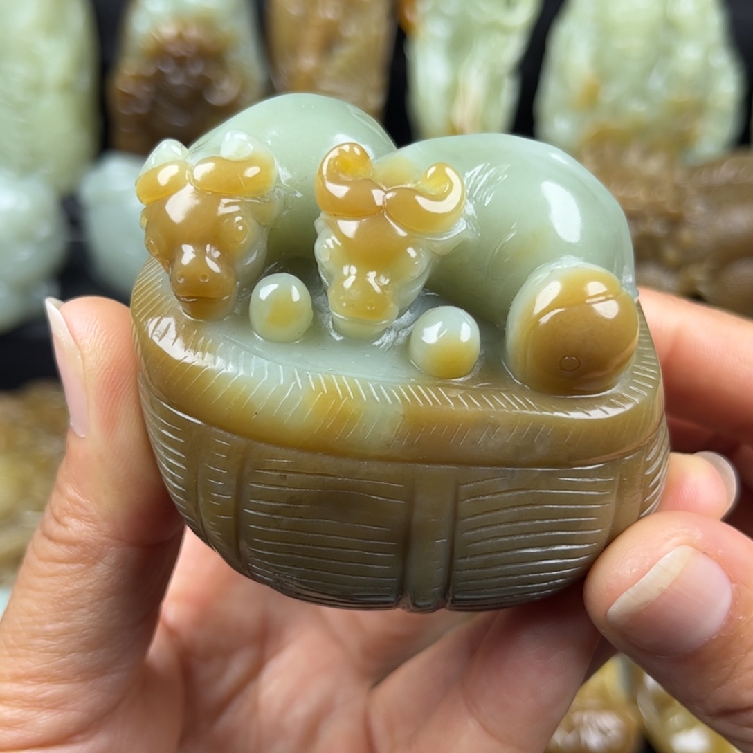 和田玉未镶嵌把件