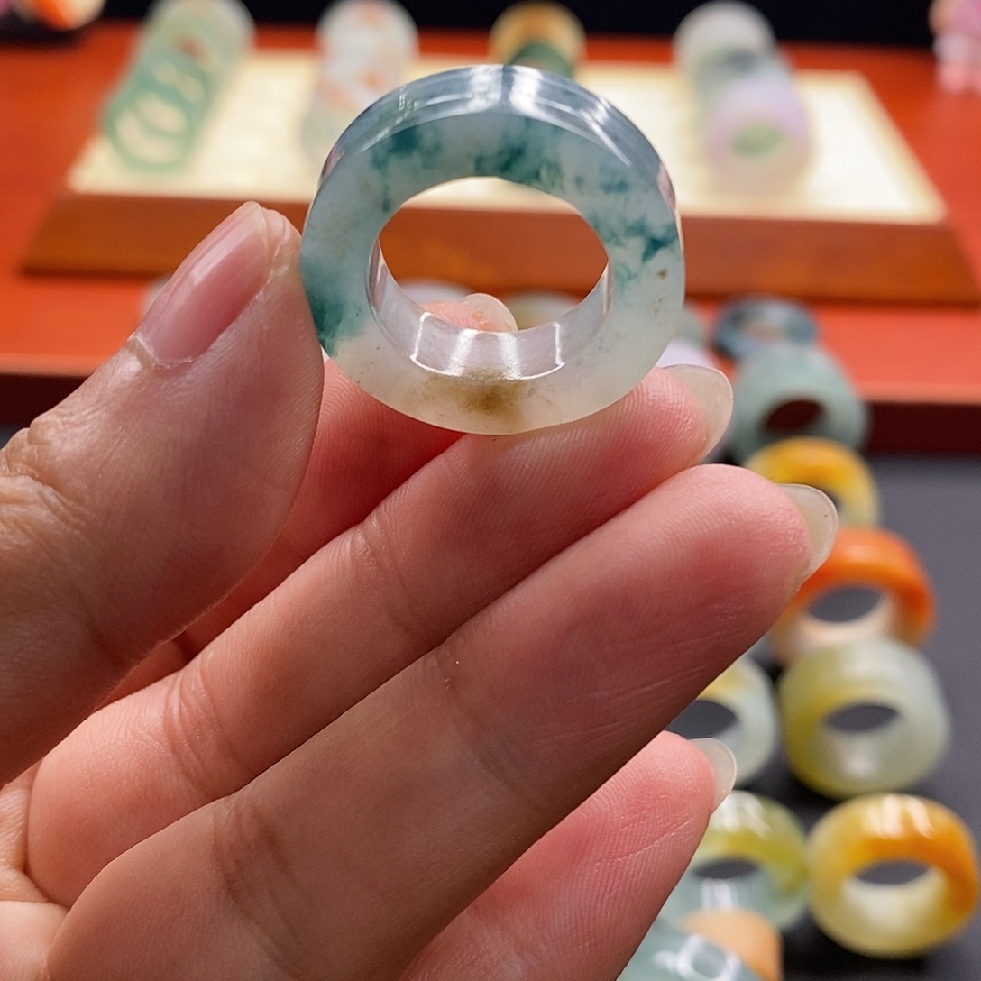未镶嵌定制翡翠翡翠