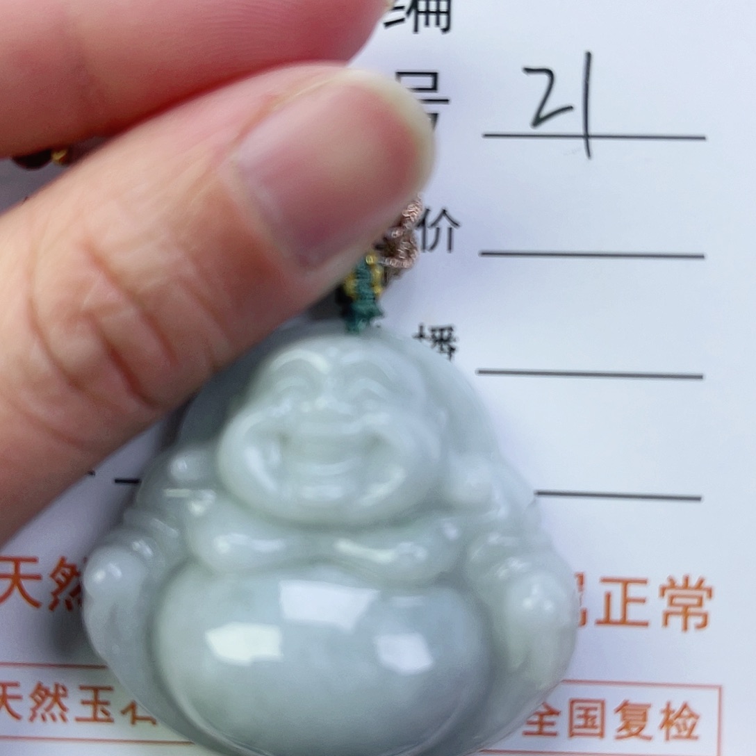 翡翠颈饰未镶嵌佛公