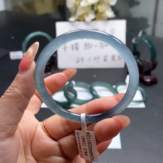 翡翠手镯未镶嵌54尺寸