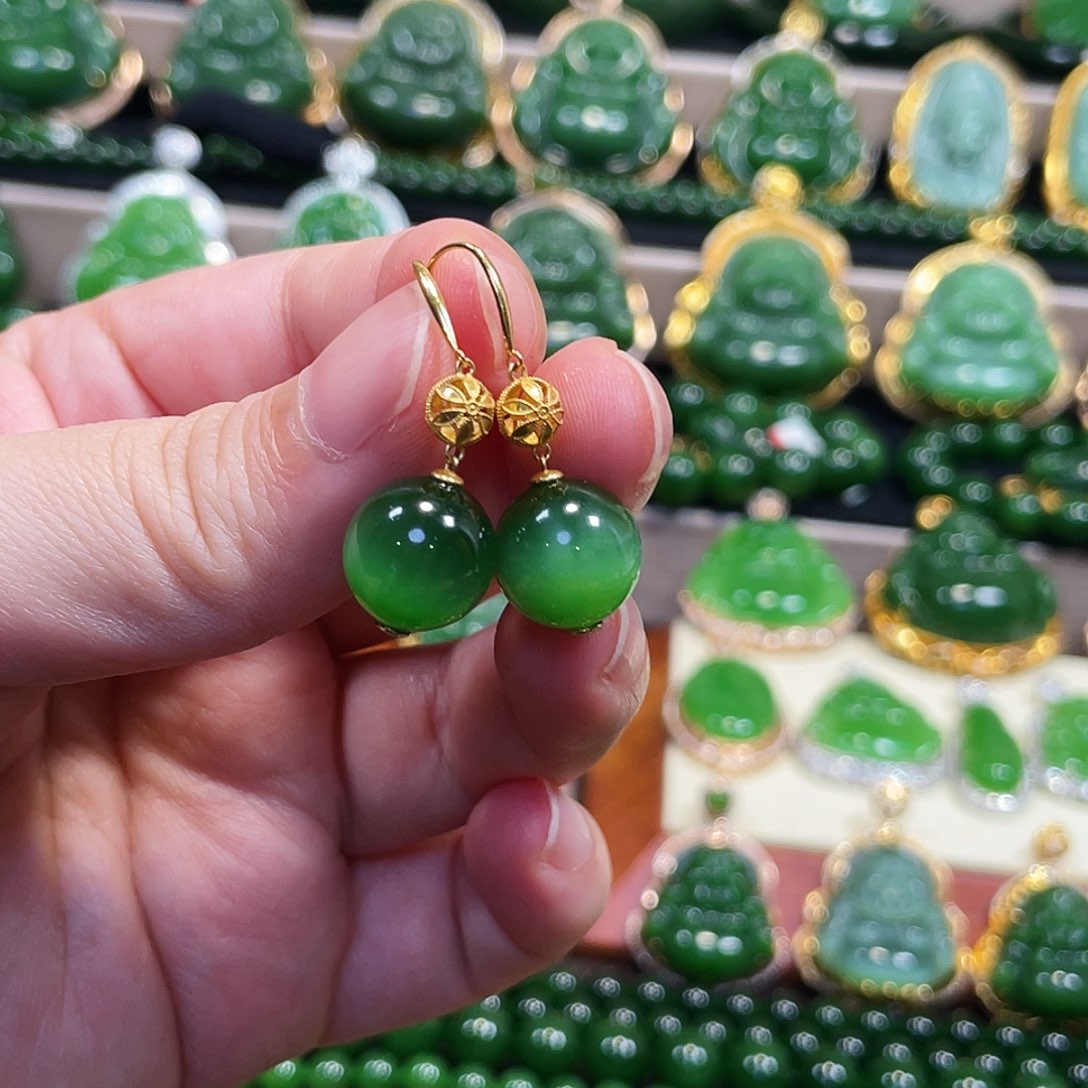 和田玉（碧玉）18K金镶嵌颈饰绿猫眼耳坠12mm