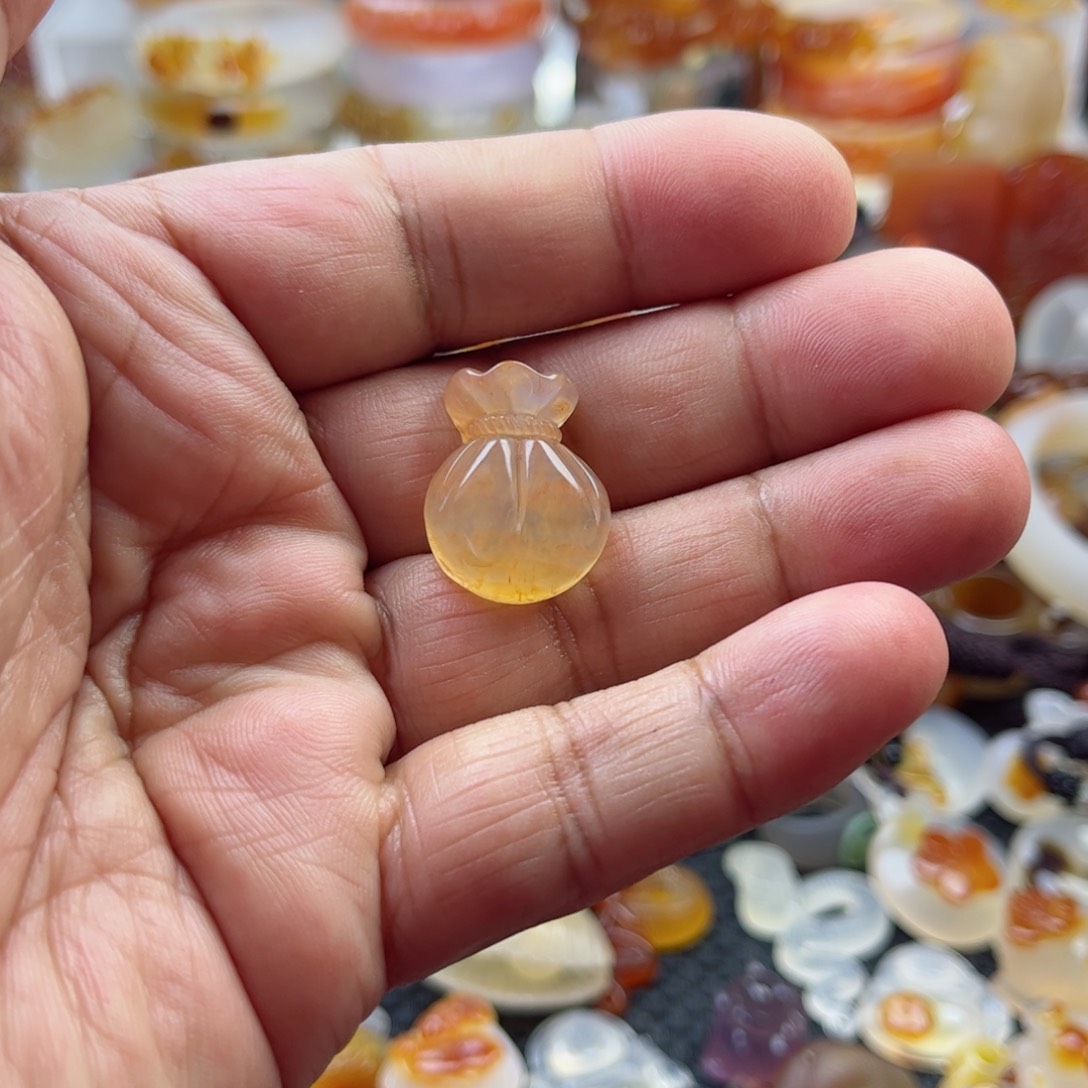 玛瑙/玉髓颈饰未镶嵌