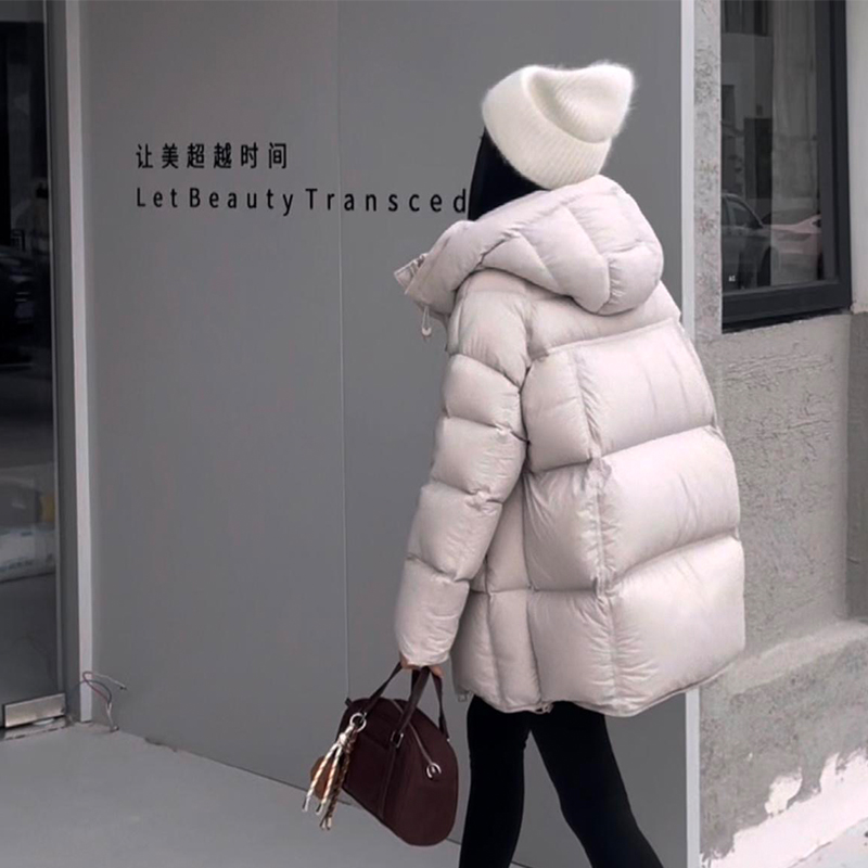 90%白鸭绒2025冬新款简约云朵泡芙抽绳收腰羽绒服女显瘦加厚保暖