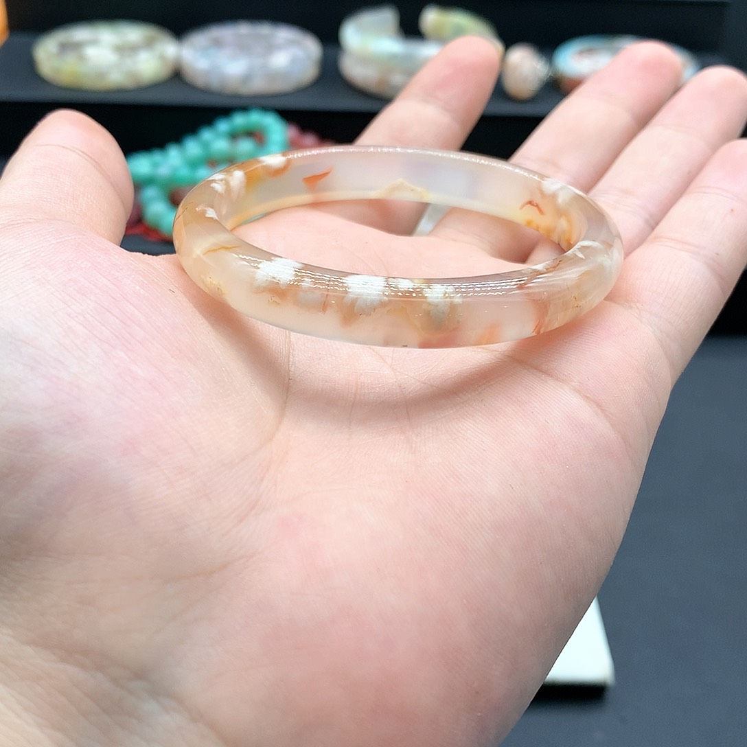 【闪购商品】玛瑙/玉髓手镯未镶嵌无***.