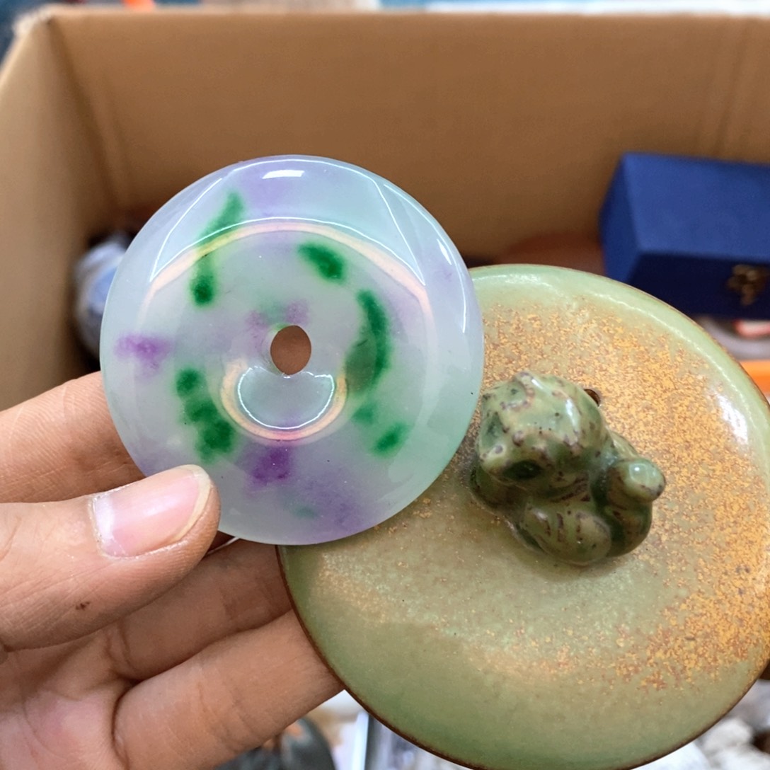 瓷片哈哈哈我要睡觉