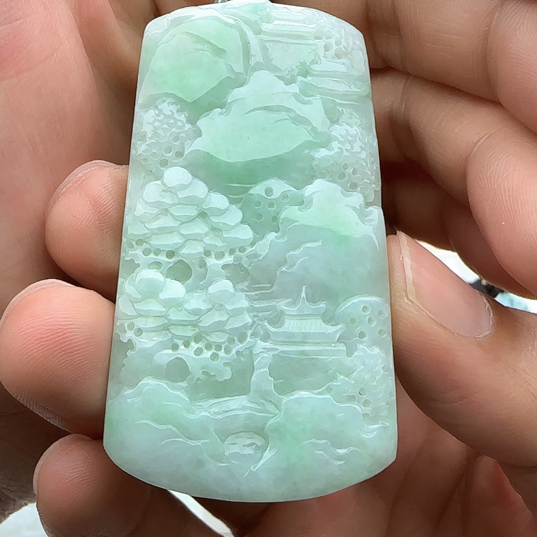 翡翠颈饰未镶嵌翡翠