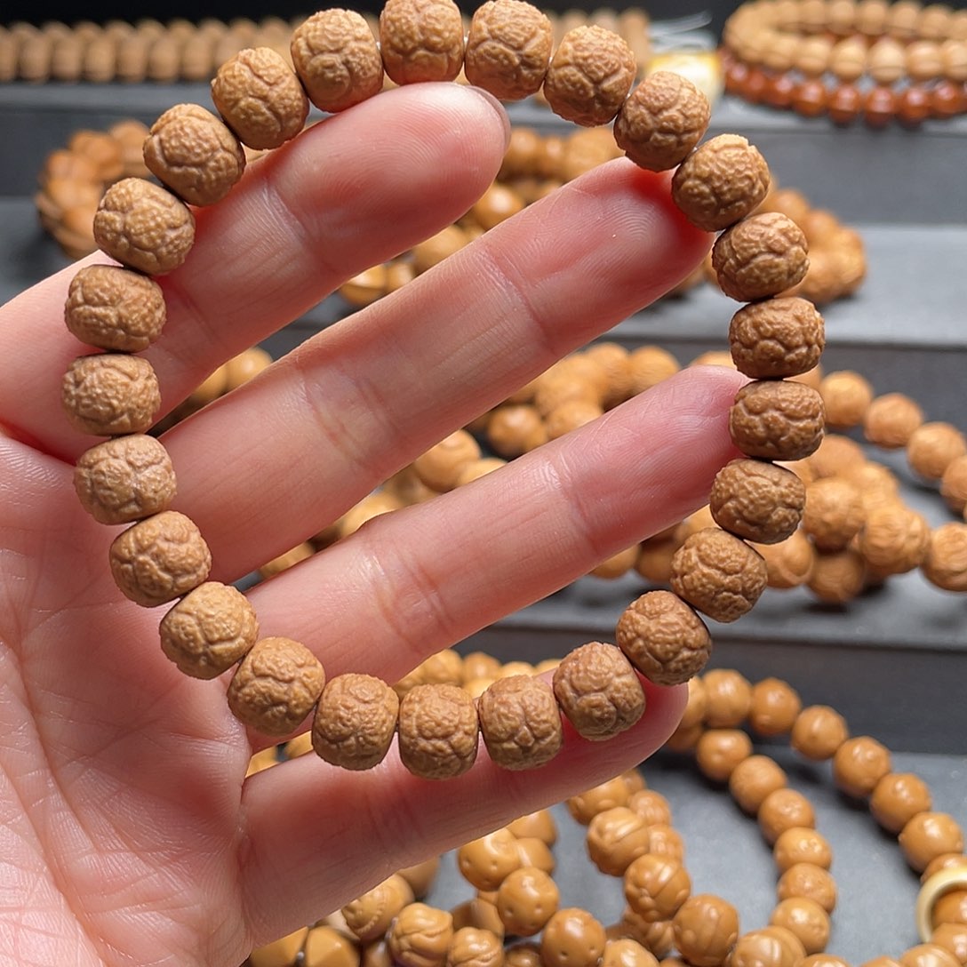 猴头核桃吊坠饕餮