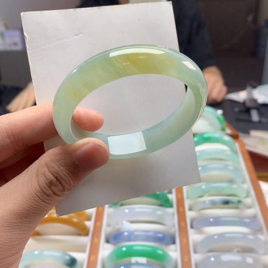 未镶嵌手镯翡翠冰黄