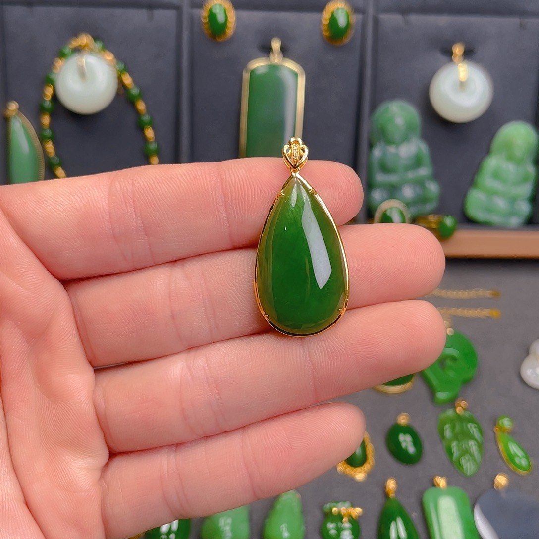 和田玉（碧玉）18K金镶嵌吊坠(不含链)