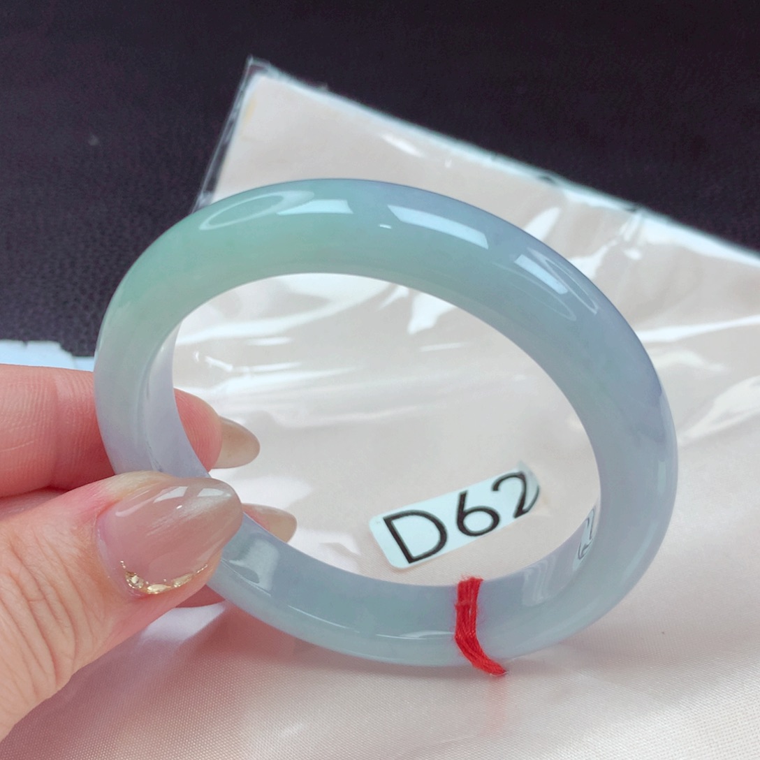 翡翠手镯未镶嵌手镯88