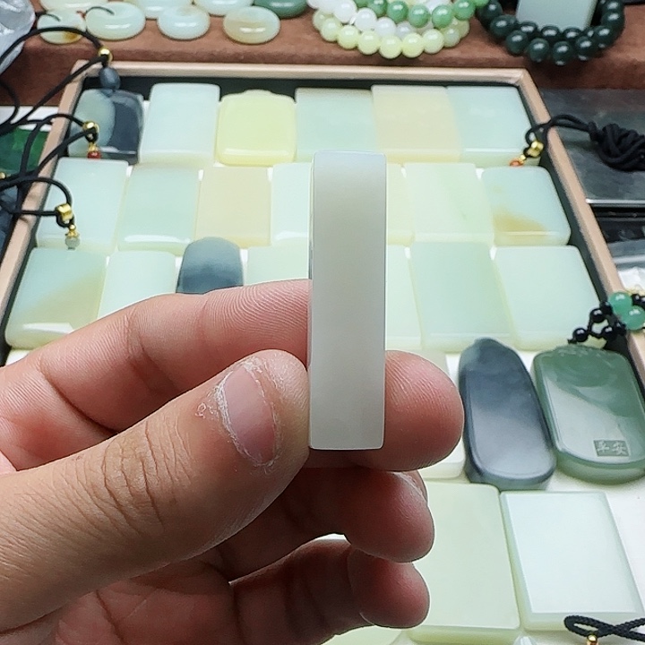 1***瑜颈饰未镶嵌和田玉