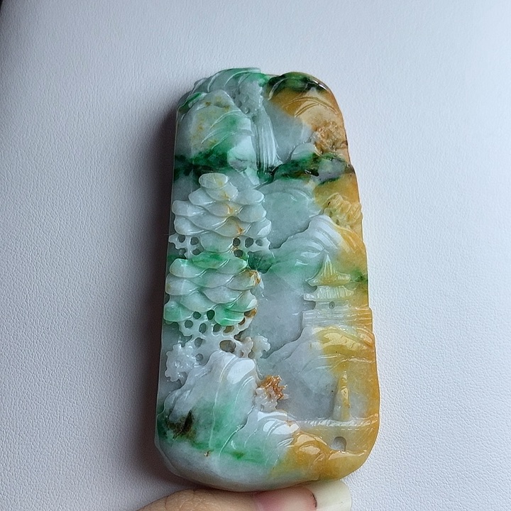 翡翠挂件未镶嵌山水