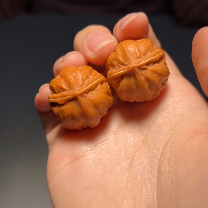 文玩核桃把件三棱121