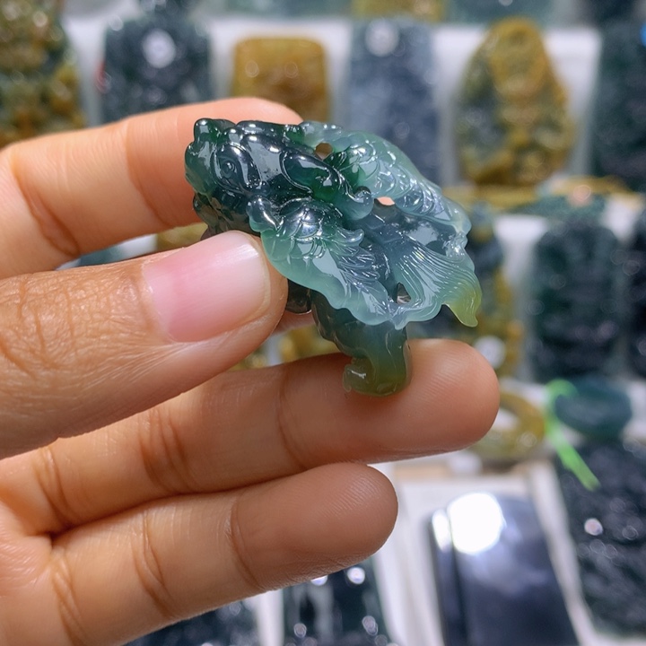 吊坠(不含链)未镶嵌翡翠