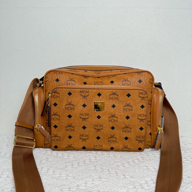 全新未使用 MCM 4582/男士经典时尚干邑色记者包