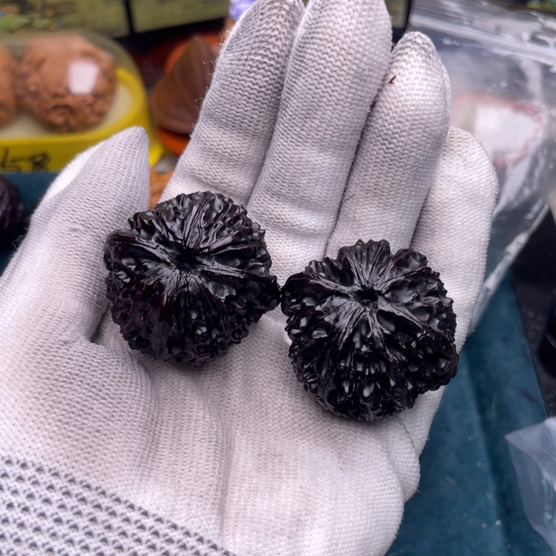 文玩核桃吊坠?**?龙眼元宝1