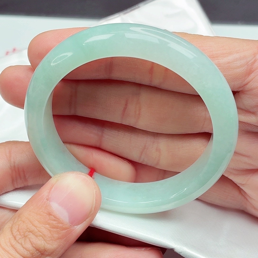 翡翠未镶嵌手镯52.6圈