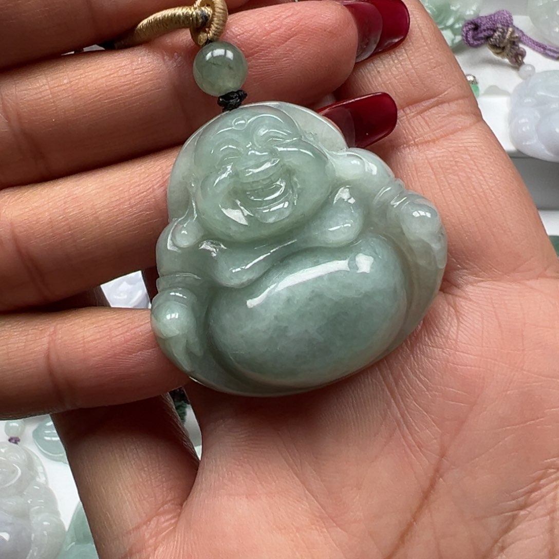 翡翠颈饰未镶嵌37.5×40×10.9