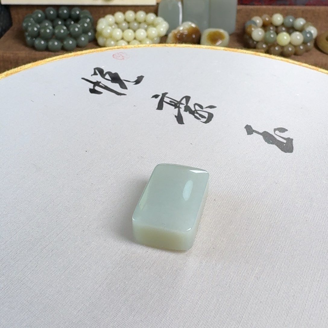 润***和田玉未镶嵌颈饰