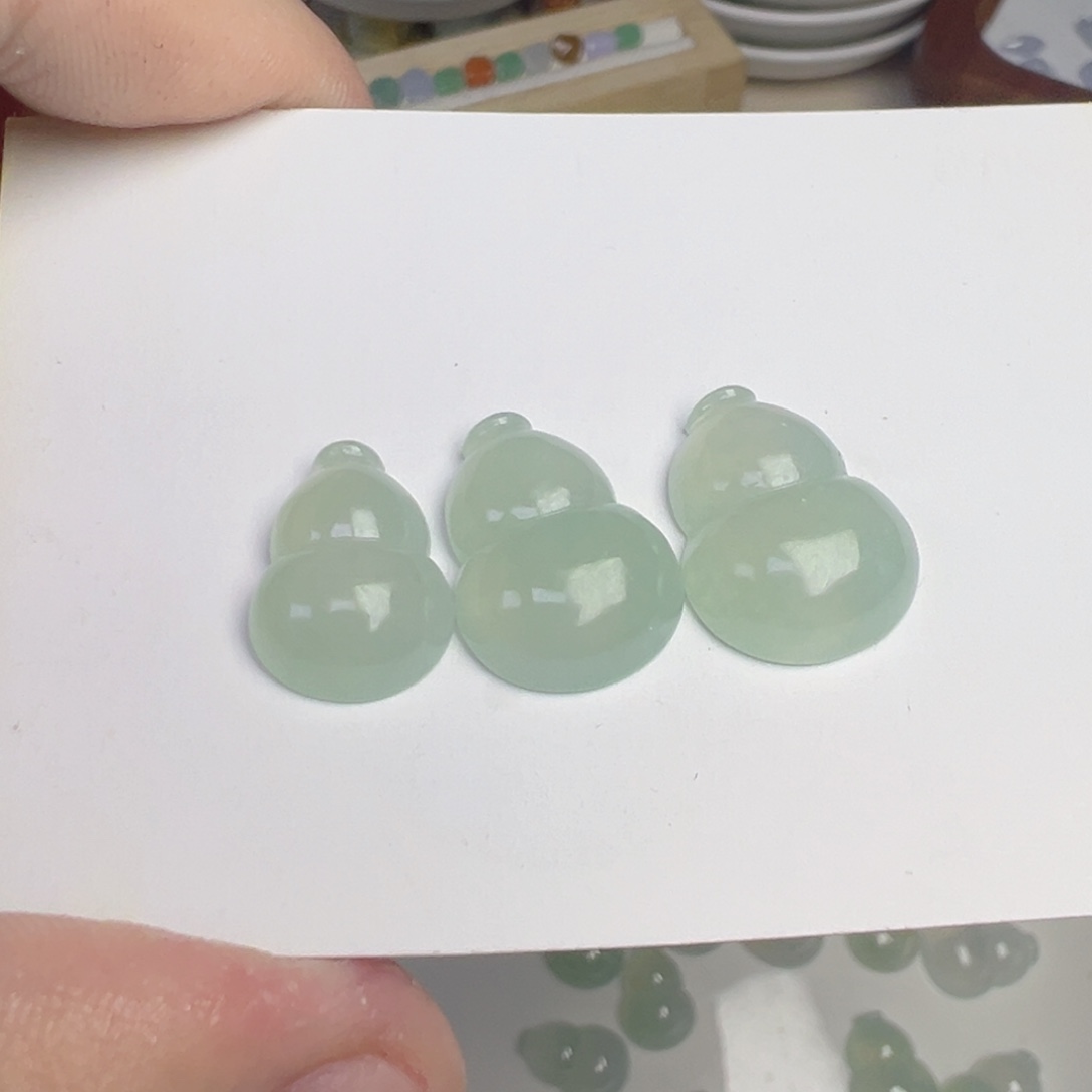 ****憨翡翠散珠葫芦三个