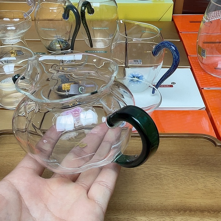 纳福的墨绿色公道杯样品