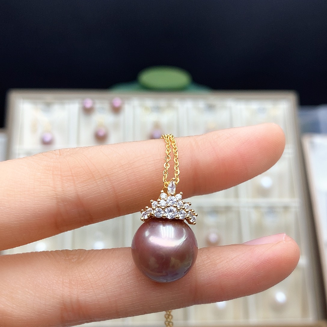 淡水珍珠颈饰合金妮***?