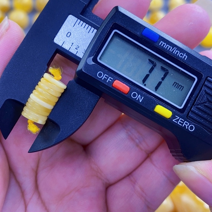 未镶嵌琥珀珠宝奇石